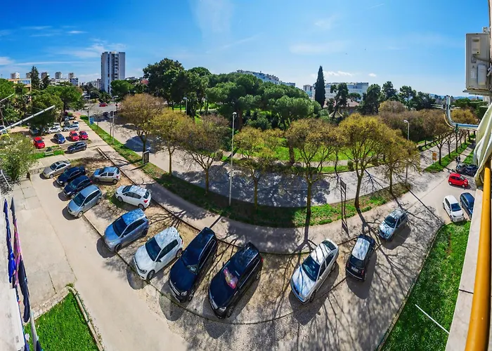 Fancy - Near The Bridge Apartment Zadar